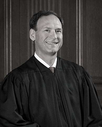 Justice Samuel A. Alito, Jr., official Supreme Court portrait